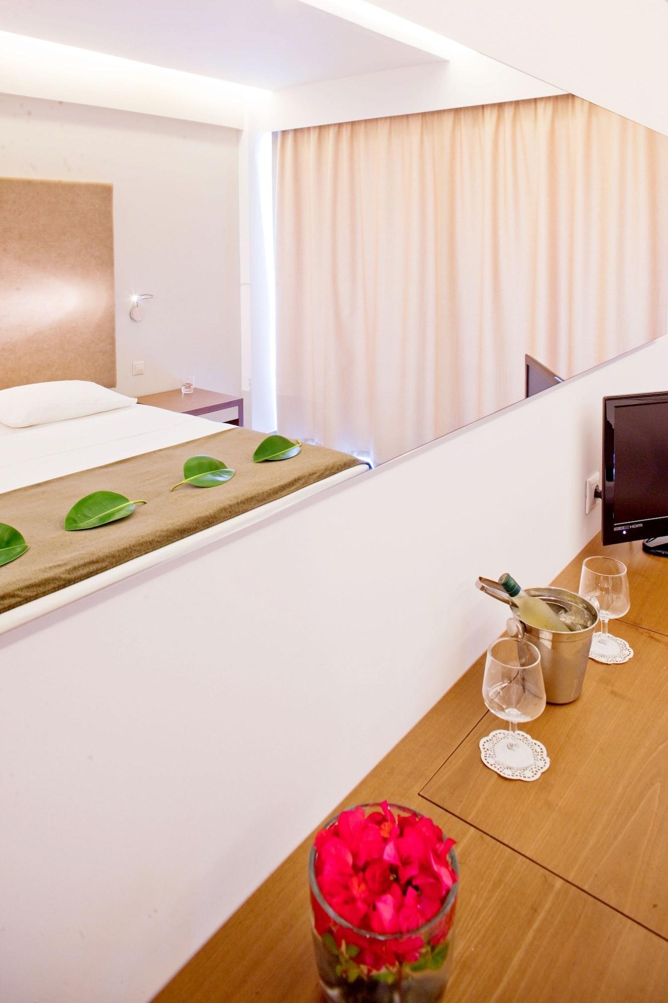 Oktober Downtown Boutique Hotel Rhodes City Ngoại thất bức ảnh