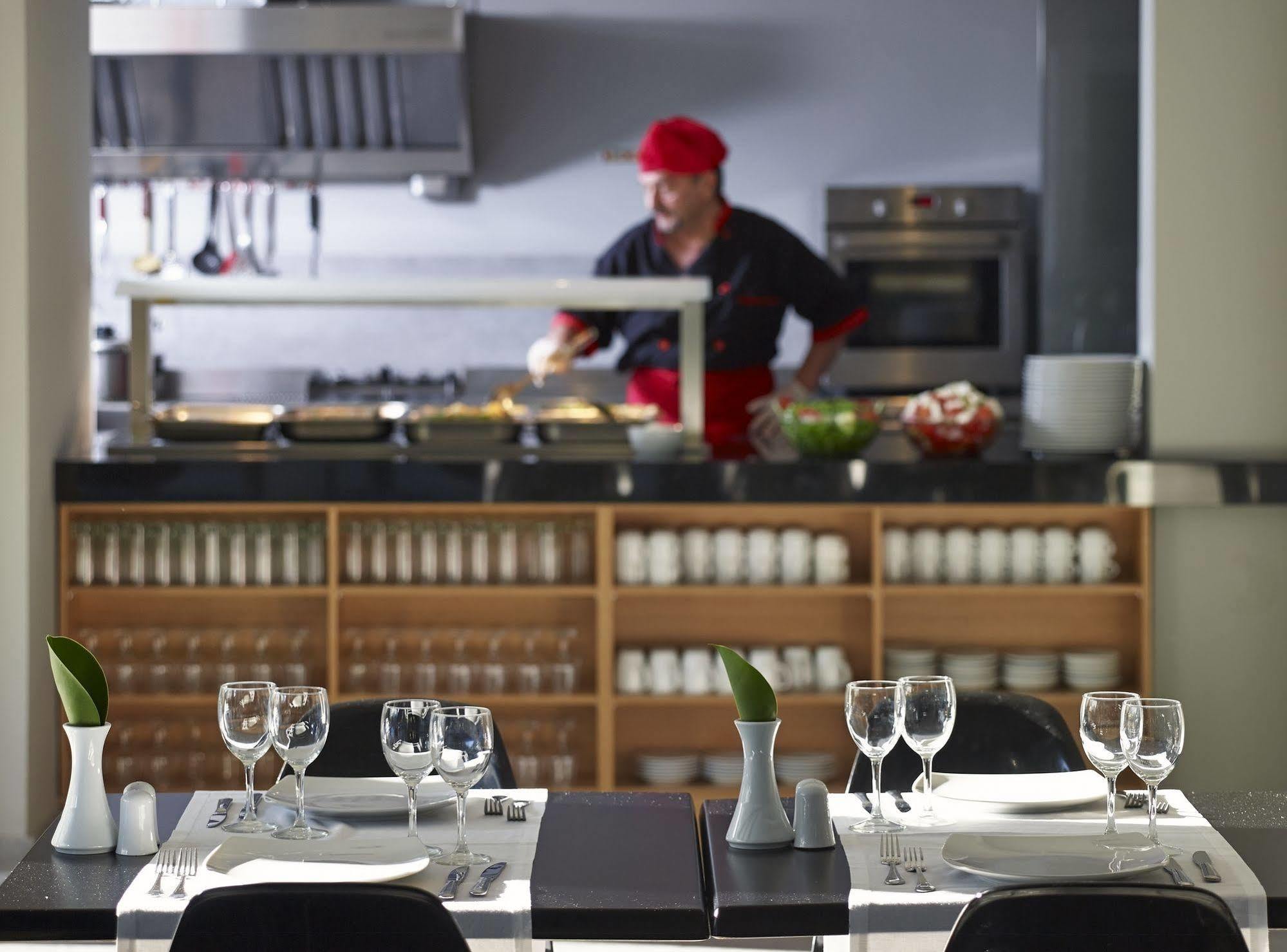 Oktober Downtown Boutique Hotel Rhodes City Ngoại thất bức ảnh